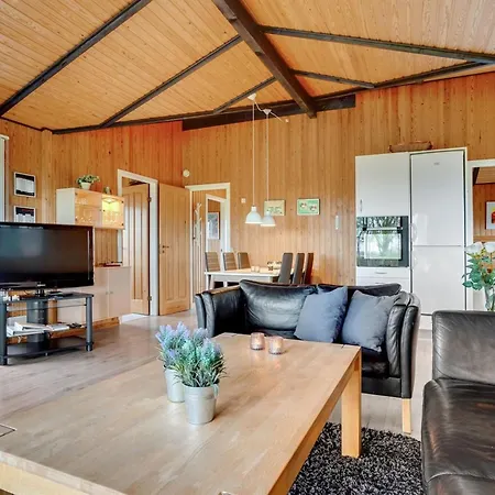 Denahi - 400m To The Fjord By Interhome